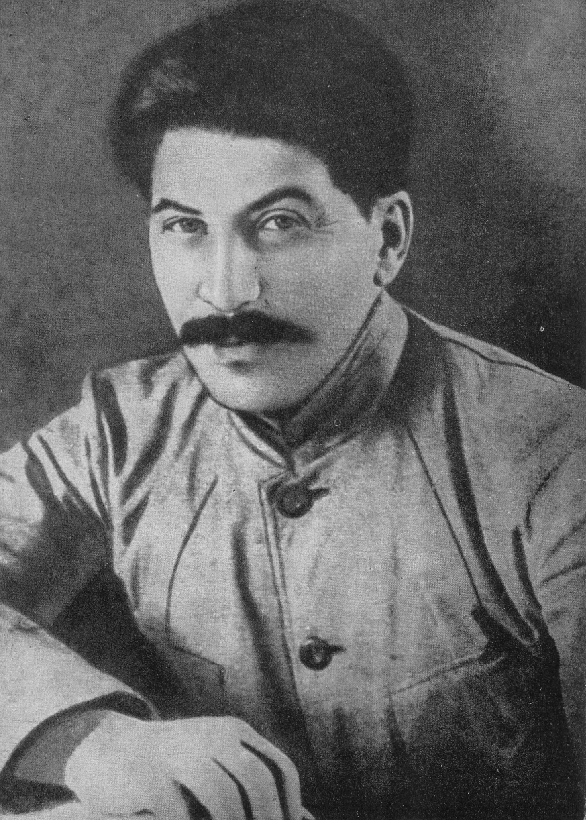 Stalin, �len �st�edn�ho v�boru bol�evik� p�ed ��jnem