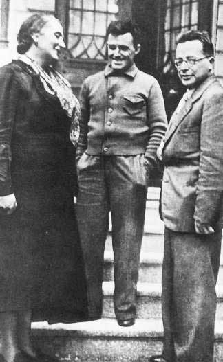 La Pasionaria (Togliatti, � droite)