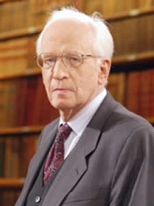 Retrato Ernst-Hermann Nolte- By unknown - Original publication: unknownImmediate source: https://www.nytimes.com/2016/08/21/world/europe/ernst-nolte-historian-whose-views-on-hitler-caused-an-uproar-dies-at-93.html, Fair use, https://en.wikipedia.org/w/index.php?curid=72739420